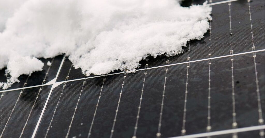 mantenimiento nieve paneles solares