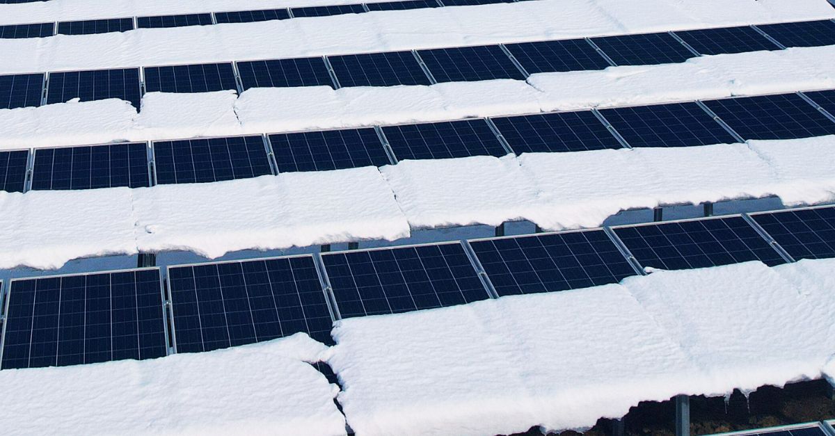 nieve paneles solares industriales